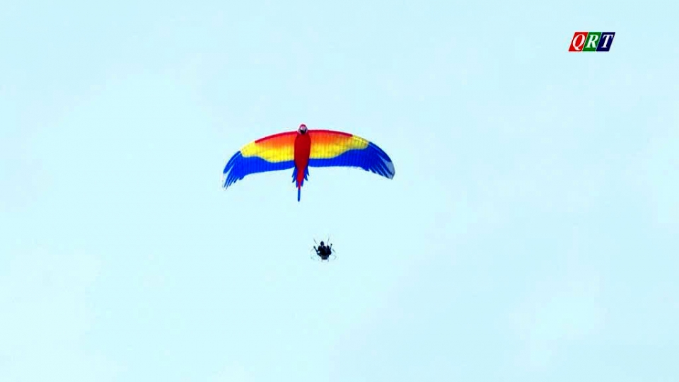 Hoi An hosts first-ever international paragliding competition